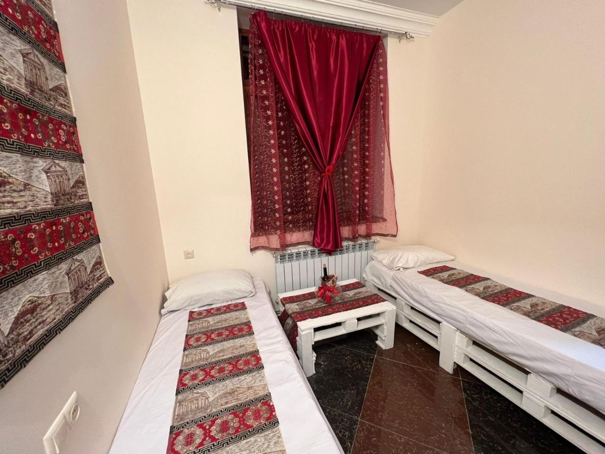 Comfort Hostel Orchid Erivan Dış mekan fotoğraf